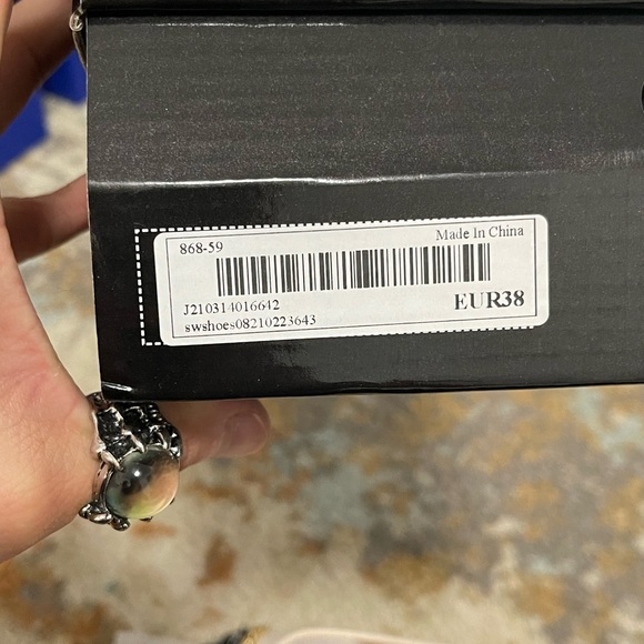 NIB Women Size 7.5 (Euro Size 38) SHEIN Tweed Cap Toe Chain Trim Flats In Beige - Picture 5 of 13